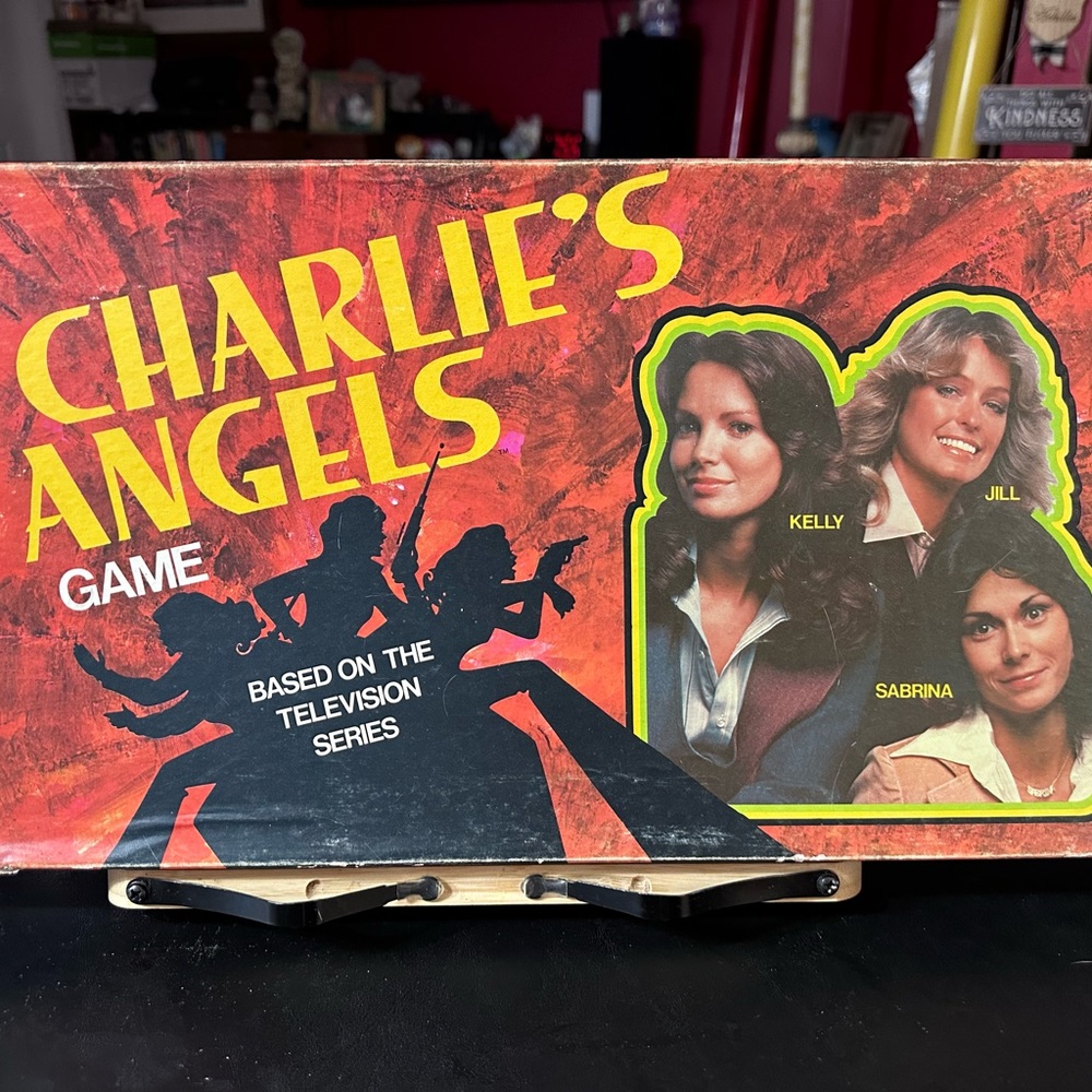 Charlie's Angels Board Game Vintage 1977 100% COMPLETE with Farrah Fawcett